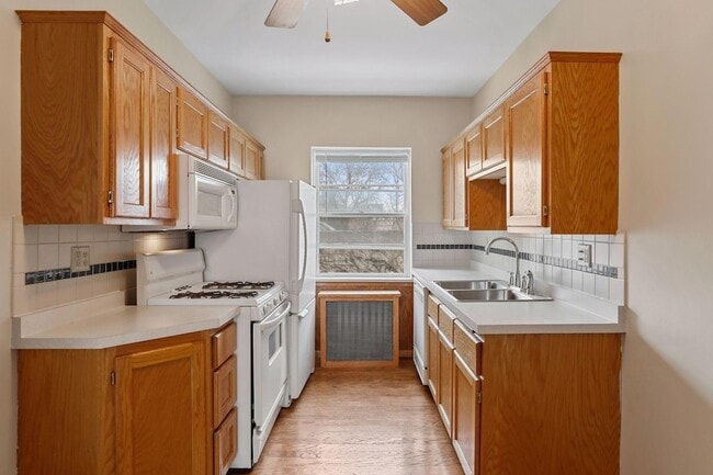 Photo - 3136 W Bde Maka Ska Blvd