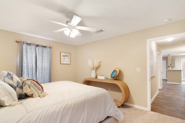 Parklane Apartment Homes