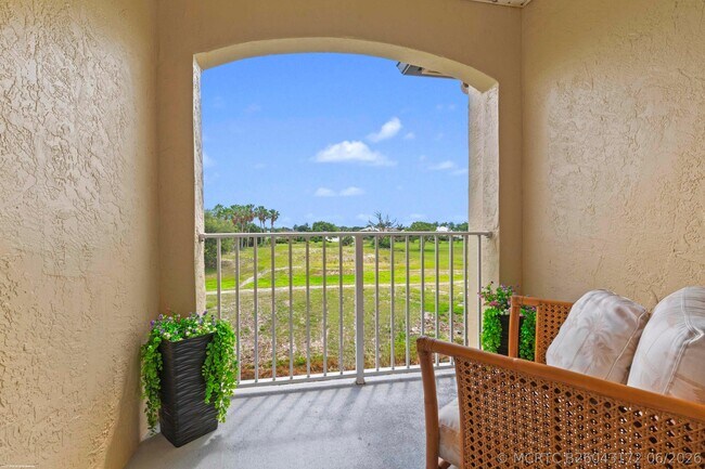 Photo - 2060 Greenview Shores Blvd Unit 318