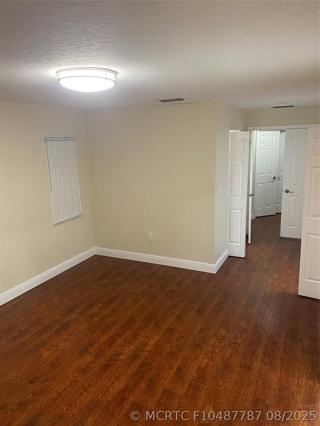 Photo - 6300 Landings Way