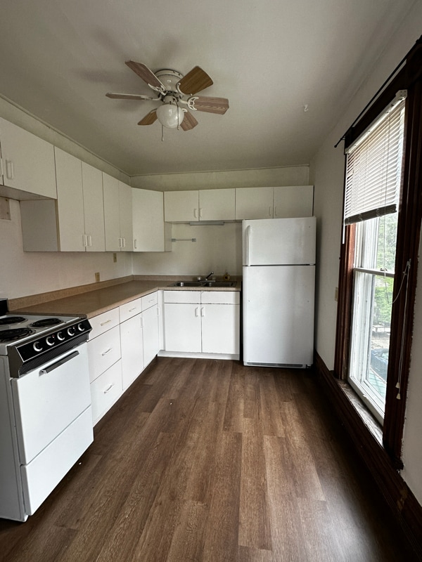 Photo - 141 1/2 E North St Townhome