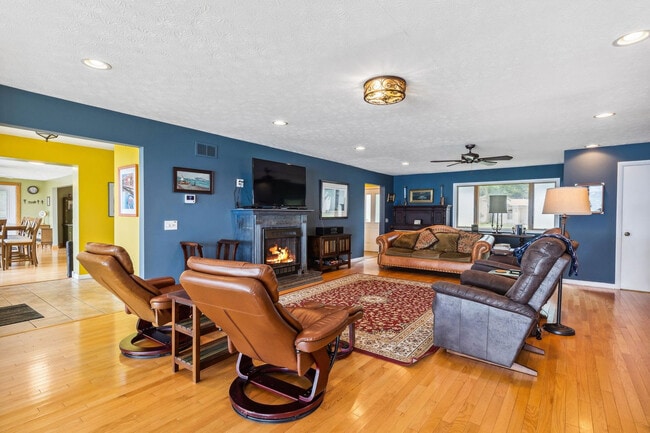 Photo - 4433 Lake Rd E Unit SI ID1593875P