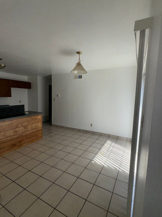 Photo - Ellenwood Duplex Unidad 10161