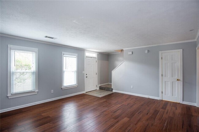 Photo - 760 Indian Lake Dr NW