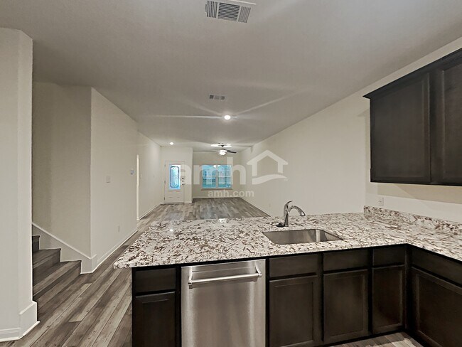 Photo - 1198 Treeta Trail