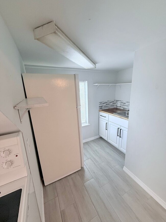 Photo - 1010 13th Ave W Unit B