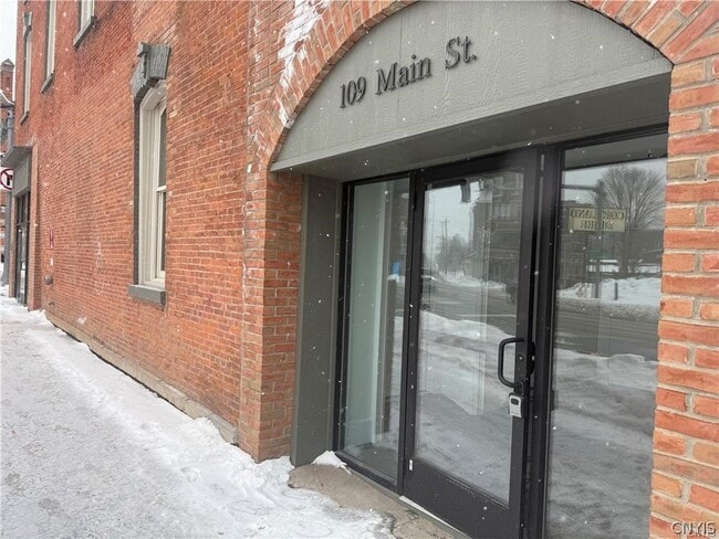 Photo - 109 Main St