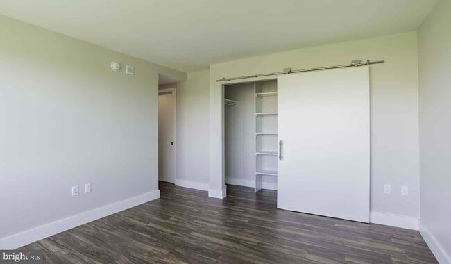 Building Photo - 2200 Benjamin Franklin Pkwy Unit 0B-S0201 Rental