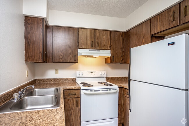 1BR, 1BA - Stonewood/515 SF