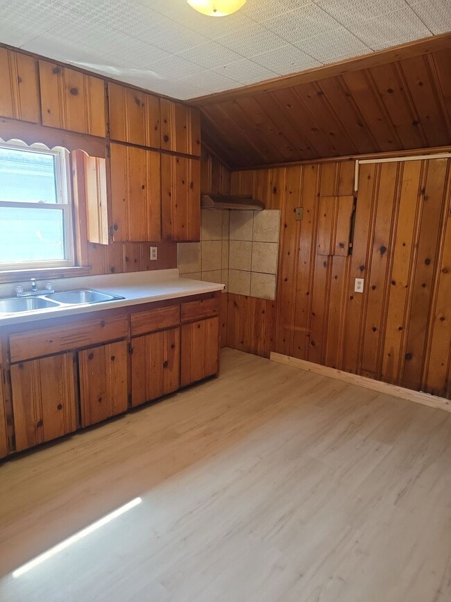 Photo - 1206 Haney Ave