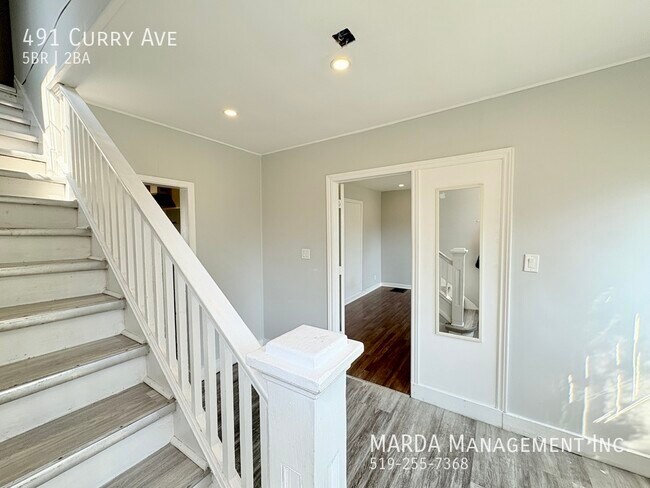 Photo - SPACIOUS 5 BEDROOM 2 BATH SINGLE FAMILY HOME - WEST END WINDSOR