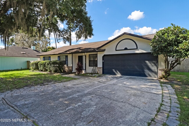 Photo - 10460 Roxbury Ln