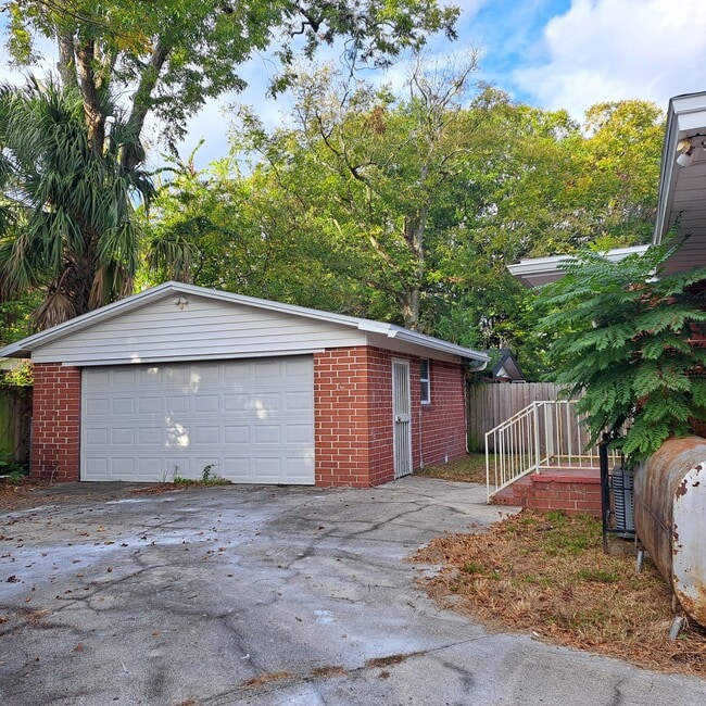 Photo - 1416 W 13th St