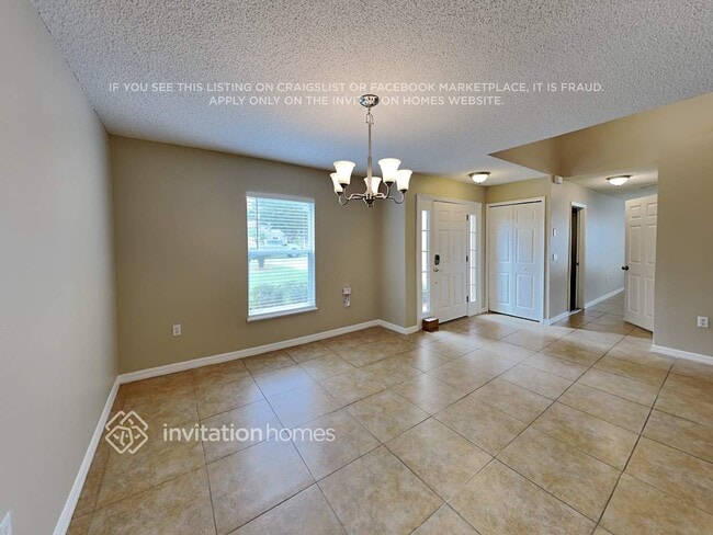 Photo - 10749 Laxton St