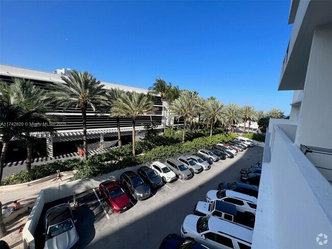 Building Photo - 100 Lincoln Rd Unit 343 Rental