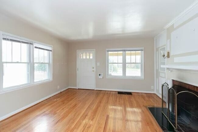 Photo - 77 N Layman Ave