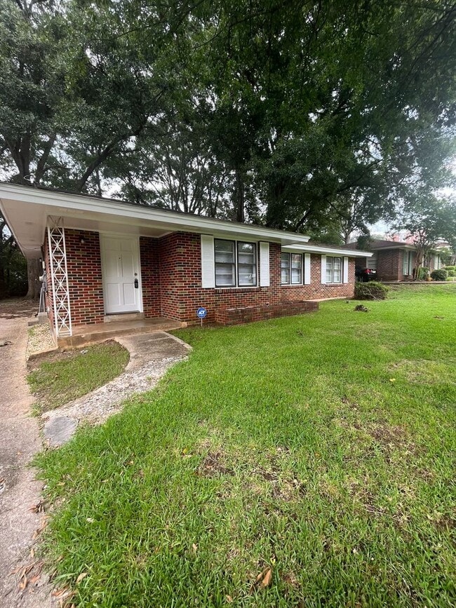 Photo - 3825 Fairfield Dr