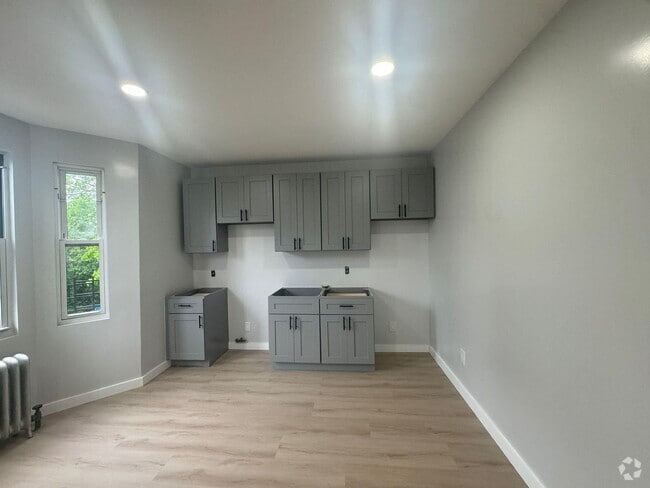 Building Photo - 27-20 Humphreys St Rental