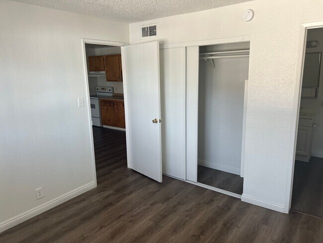 Photo - 1 Bedroom Condo in Central Las Vegas