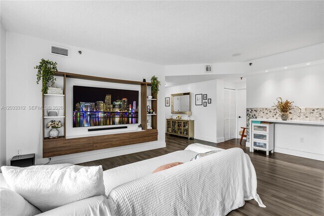 Photo - 1834 Brickell Ave Unit 33