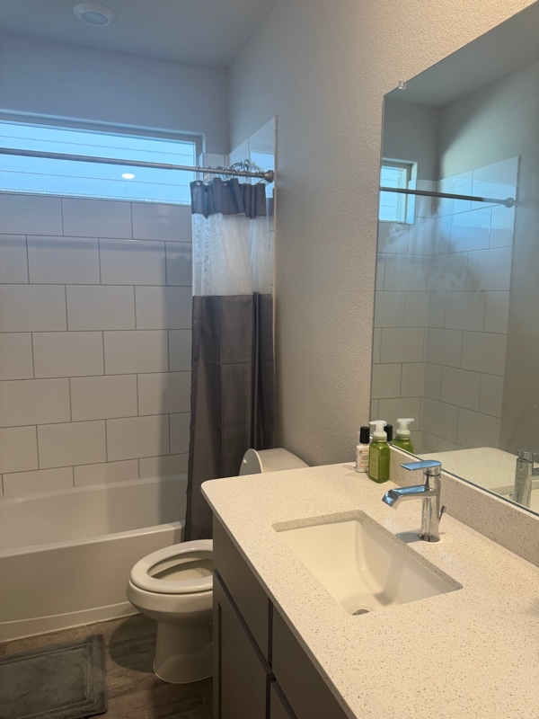 Photo - 16020 Bronte Lane