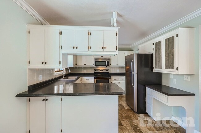 Photo - 433 1st St NW