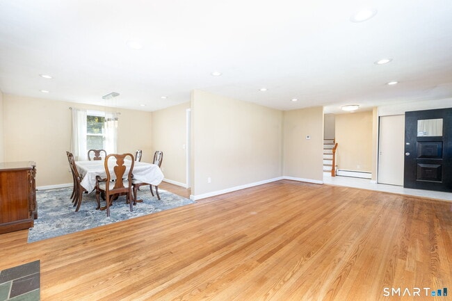 Photo - 99 Fuller Dr