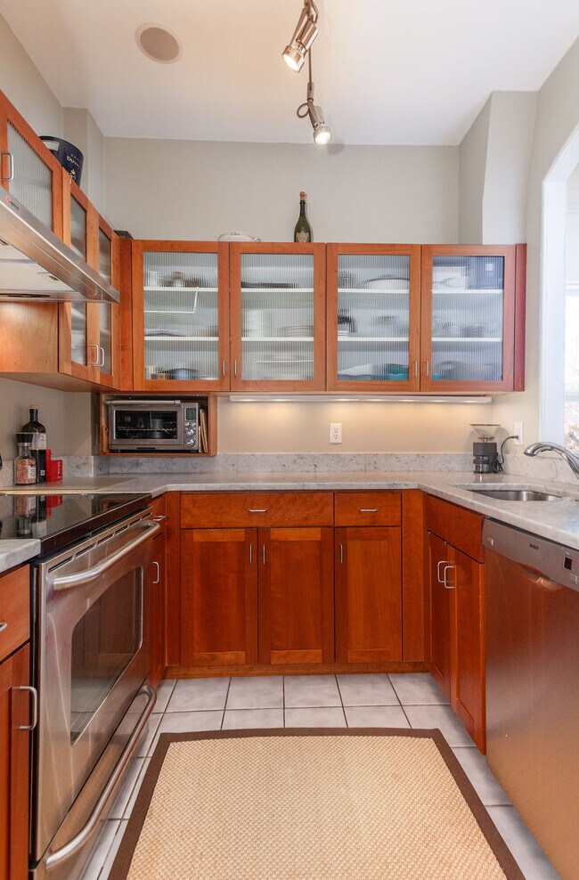 Photo - 495 Columbus Ave Unidad 2