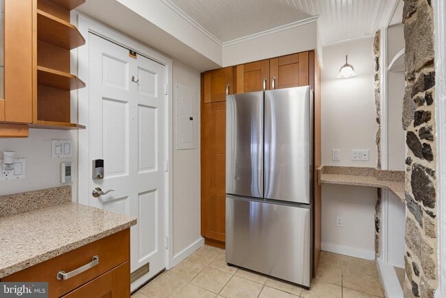 Photo - 871 Oella Ave
