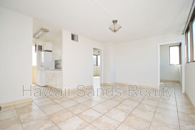 Building Photo - 1040 Kinau St