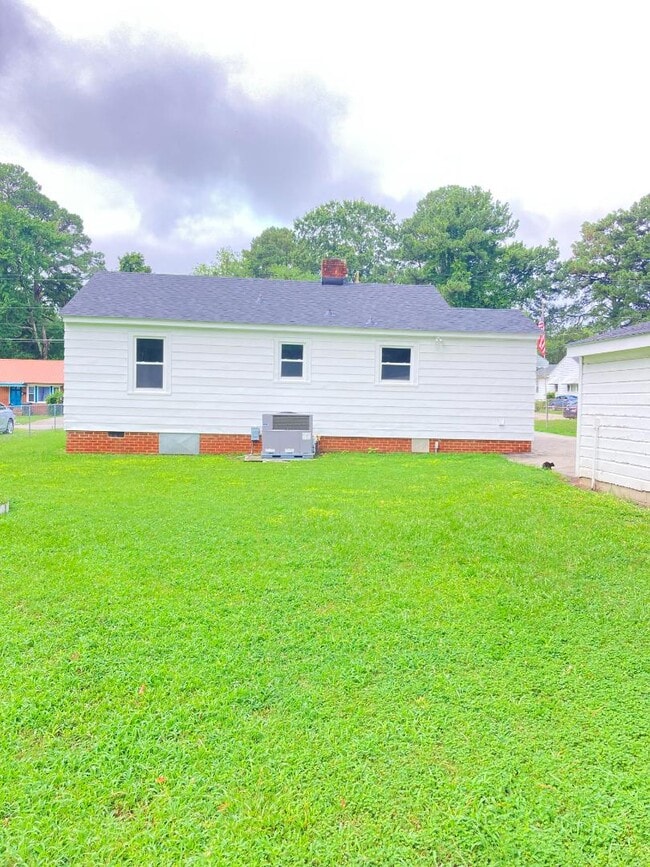 Photo - 510 Macon St S