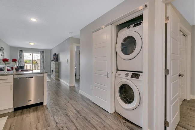 Photo - Crossroads Lofts & Shops