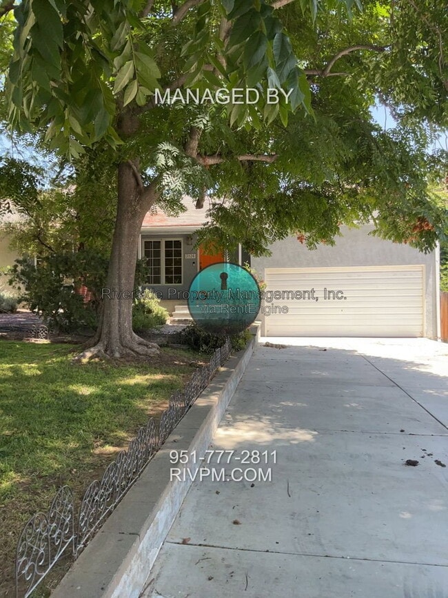 3126 Belvedere Dr