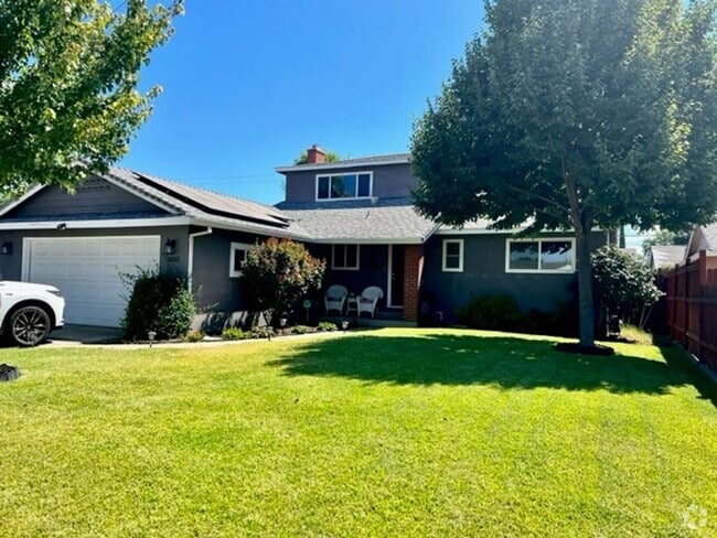 Building Photo - Available Now 4 Bedroom 2 bath home