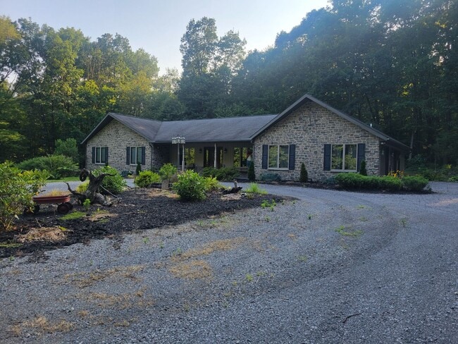 Building Photo - 15615 Green Mountain Rd Rental