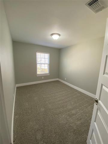 Photo - 131 E Bond St