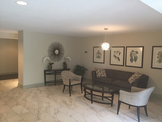 Photo - 7400 Lakeview Dr