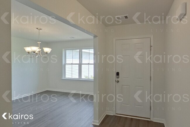 Photo - 213 Western Red Cedar Dr.