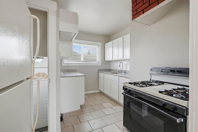 Photo - 1301 E Muir Ave