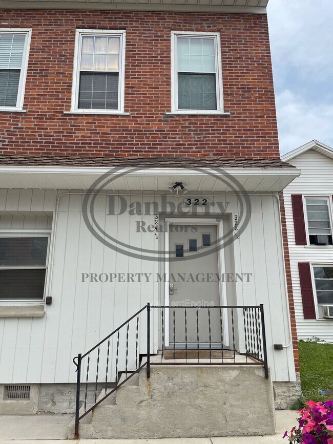 Photo - 324 N Main St Unidad 324