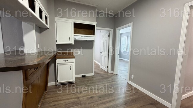 Photo - 514 W 4th Ave