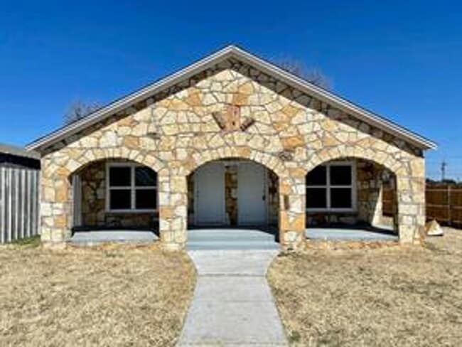 Building Photo - Charming 1-bedroom, 1-bathroom