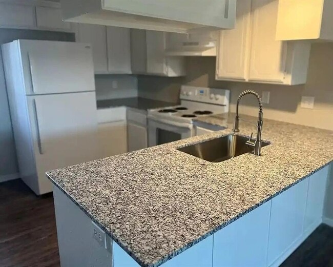 Building Photo - 4436 NW 36th St Rental
