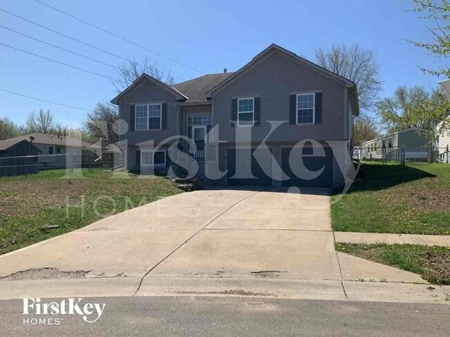 Photo - 7719 E 165th St