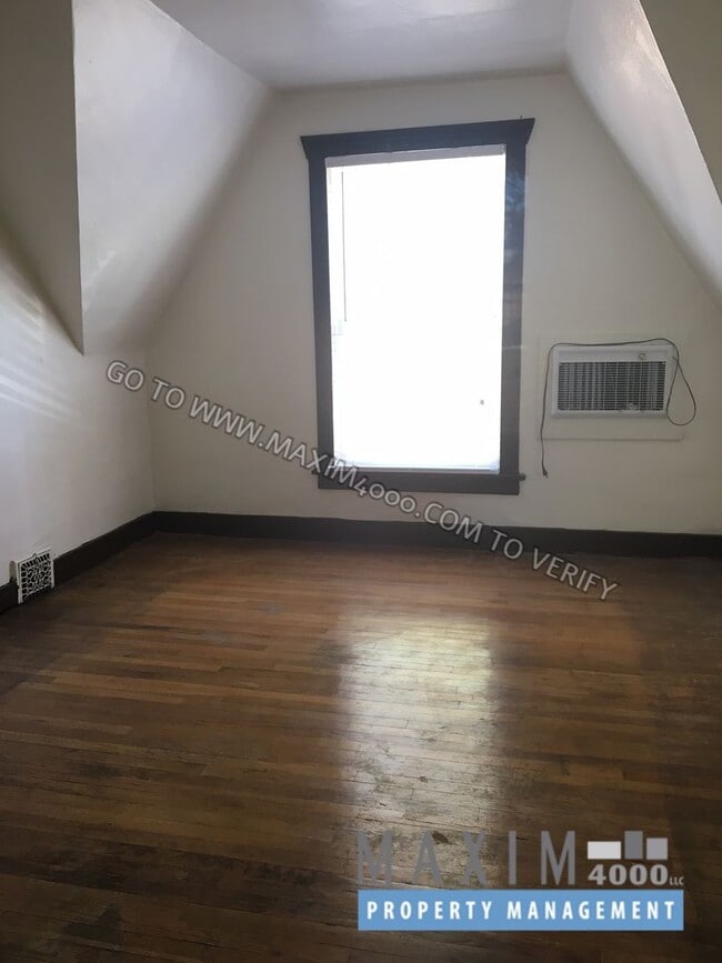Photo - 742 Grand Ave Unidad 1
