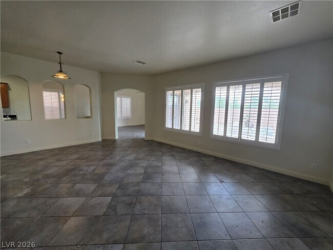 9622 Staff Ln