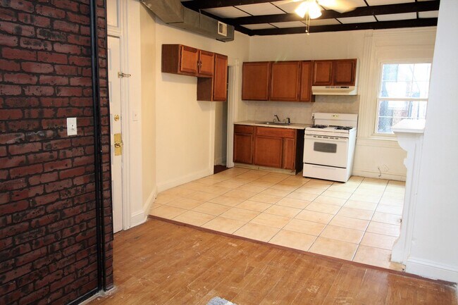 Photo - 2829 St Paul St Unit #2