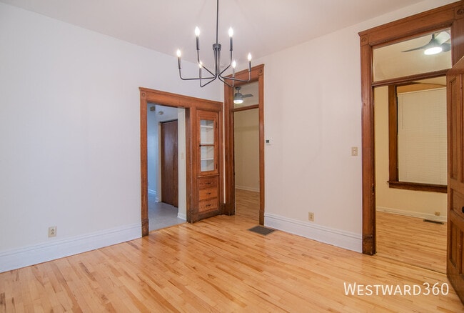 Photo - 3356 N Kenmore Ave Unit 1