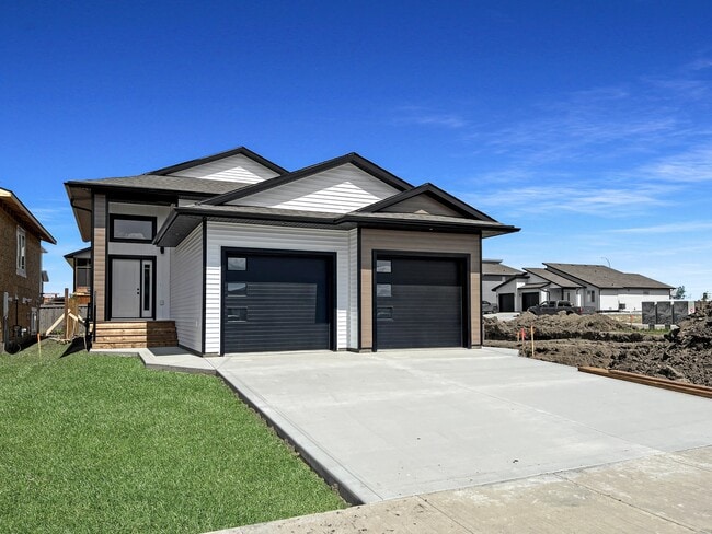 Photo - 10201-10126 126 Ave