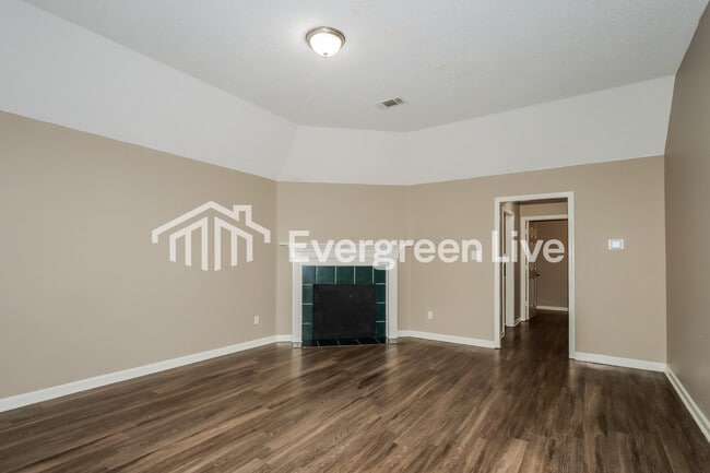 Photo - 2605 Kate Bond Rd